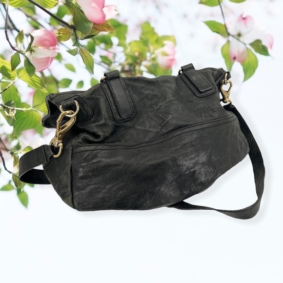 GIVENCHY Pandora Bag Distressed Leather Large - Picture 6 of 11